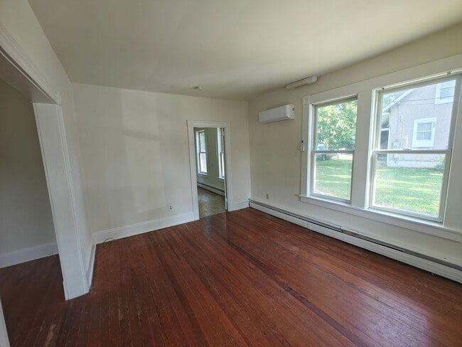 Building Photo - Three bedroom home in Midlothian
