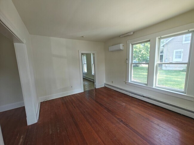 Foto del edificio - Three bedroom home in Midlothian