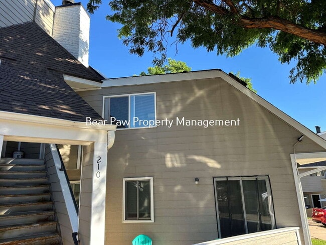 Building Photo - "Charming One Bedroom in Lakewood"