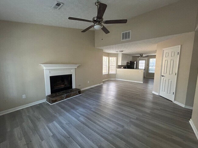 Foto del edificio - 681 Senoia Rd