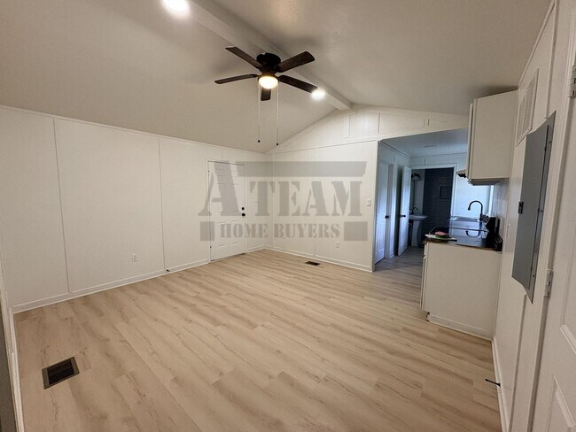Foto del edificio - Beautifully updated 2-bedroom, 2-bathroom home