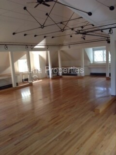 Building Photo - 502 S Grand Ave