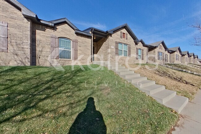 Foto del edificio - 7110 Mosley St