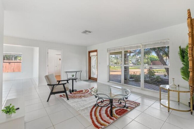 Foto del edificio - 1001 SE 5th Ave