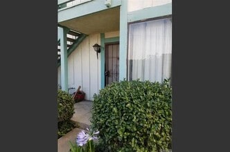 Building Photo - 920 W Del Amo Blvd