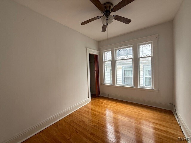 Foto del edificio - 1666 Howard Ave