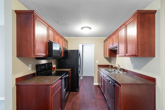 Building Photo - 750 N 143rd St