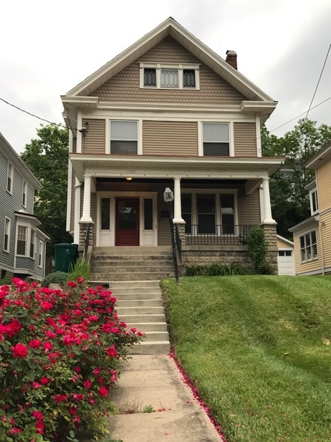 Building Photo - 753 Delta Ave