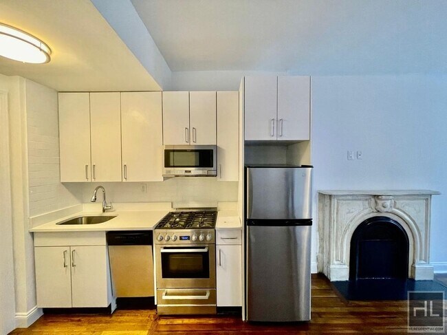 Building Photo - EAST 65 STREET