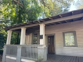 Building Photo - 720 W Poplar St