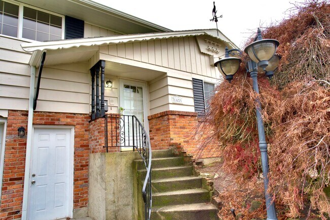 Foto del edificio - 4 bedroom Home on Highland St in Tacoma