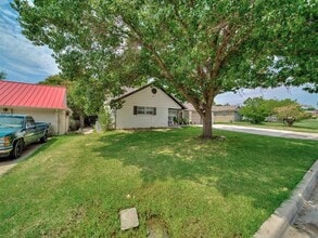 Building Photo - 5512 Odessa Ave