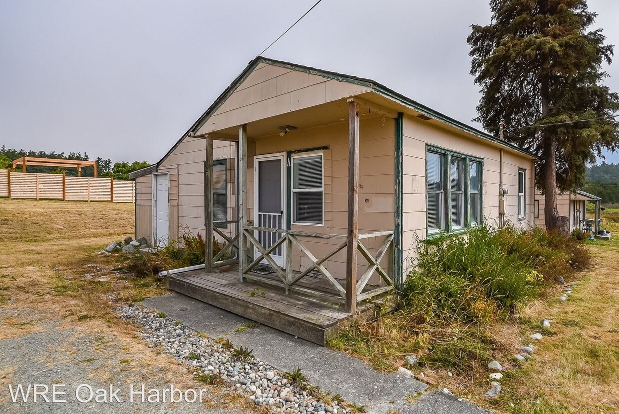 Primary Photo - 1320 Crosby Rd