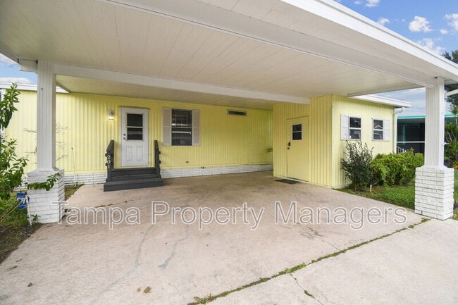 Building Photo - 201 Country Ln