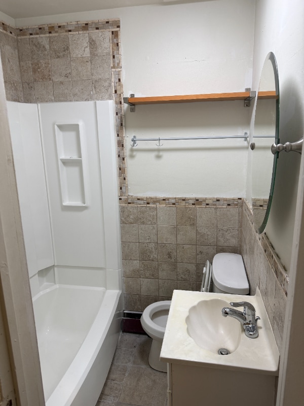 Building Photo - 72 N Munn Ave