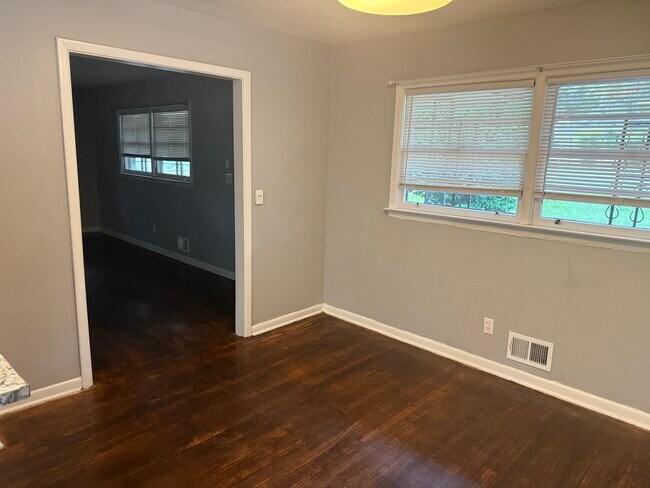 Building Photo - Elldale Haven