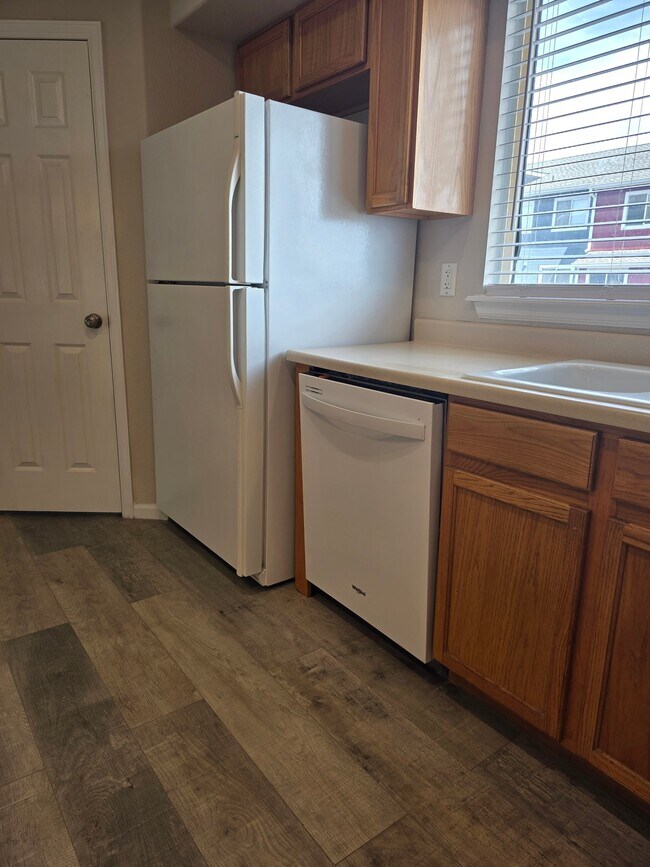 Building Photo - 12019 Monaco St