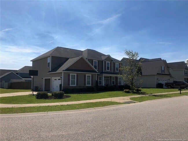 Building Photo - 331 Wedgefield Dr