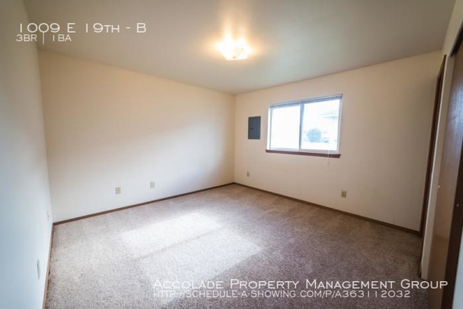 Building Photo - 3 bedroom in Ellensburg WA 98926