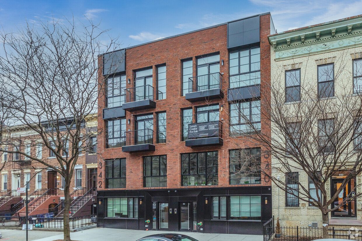 Foto principal - 340-342 Chauncey St