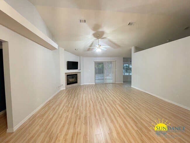 Foto del edificio - Stunning 3 Bedroom Home in Navarre