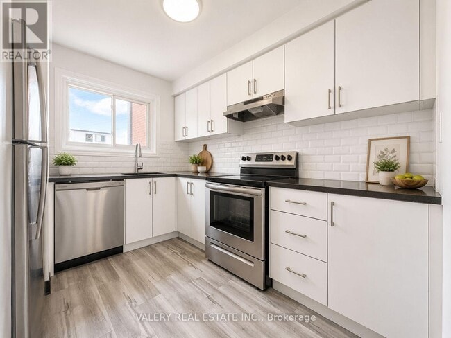 Building Photo - 516 Sunnydale Pl