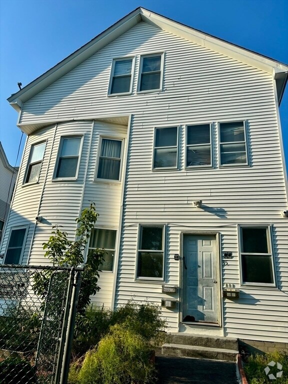 Building Photo - 35 Stoneland Rd