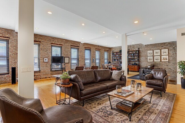 Foto del edificio - 944 W Lake St