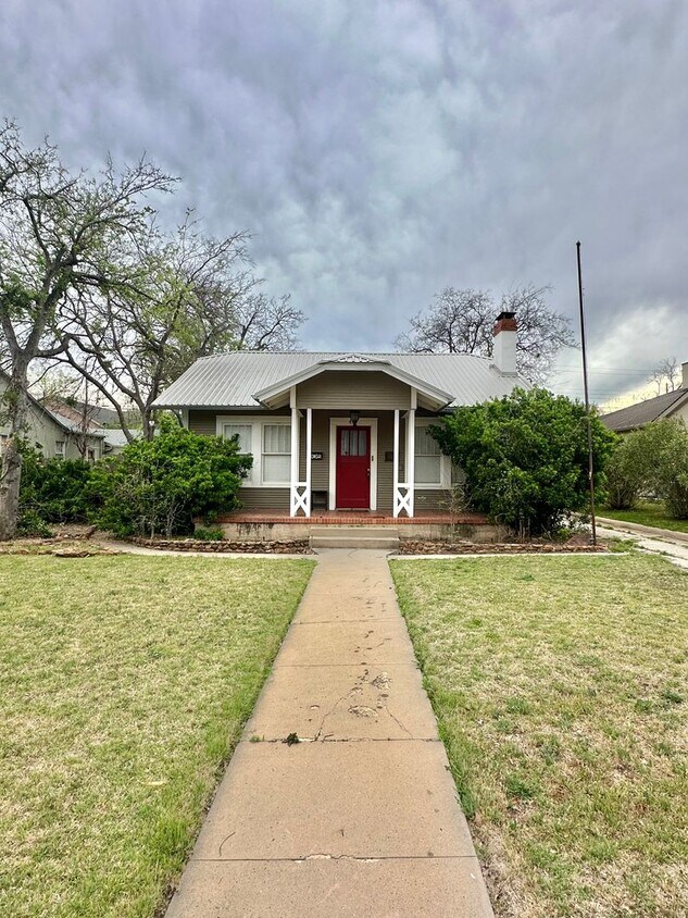 Foto principal - Coming Soon... Charming Santa Rita Home Fo...