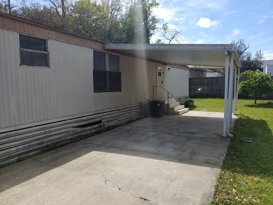 Primary Photo - 2 br, 1 bath House - 10906 Starwood