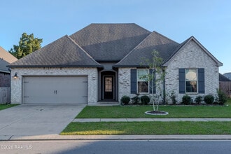 Building Photo - 119 Deer Lake Ln