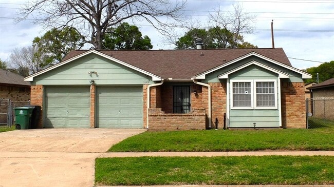 Building Photo - 10418 Norton Dr