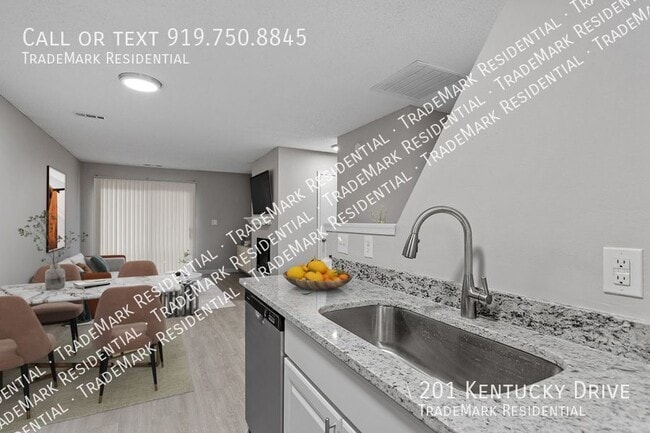 Building Photo - 201 Kentucky Dr