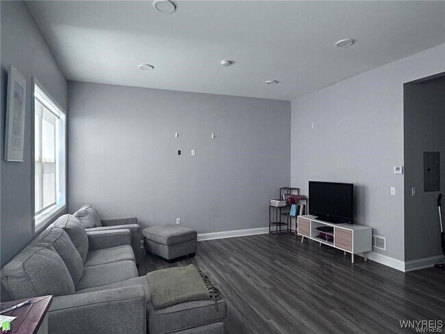 Foto del edificio - 1988 South Park Ave