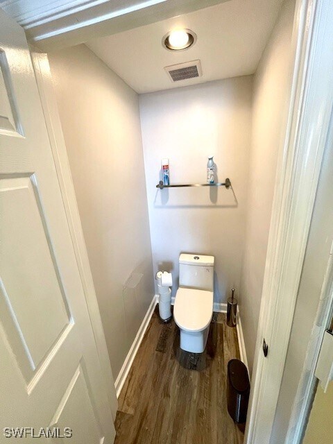 Foto del edificio - 1715 Windy Pines Dr