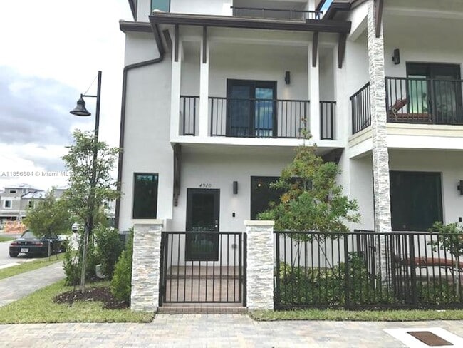 Building Photo - 4920 NW 83rd Ave