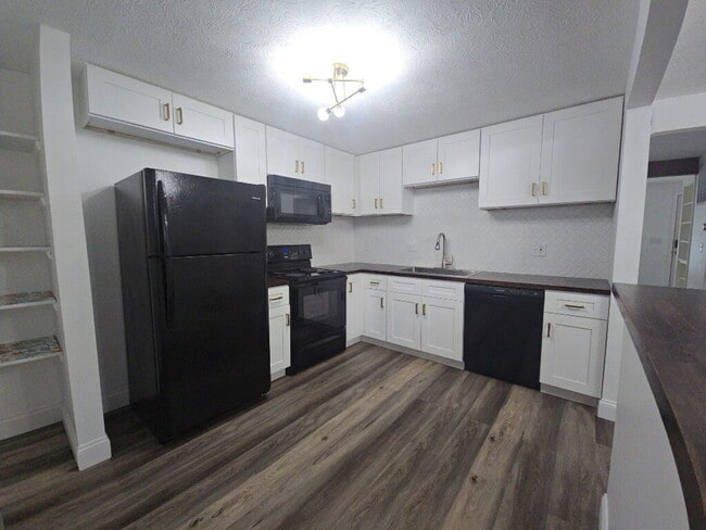 Foto del edificio - 2877 Mossy Brink Ct