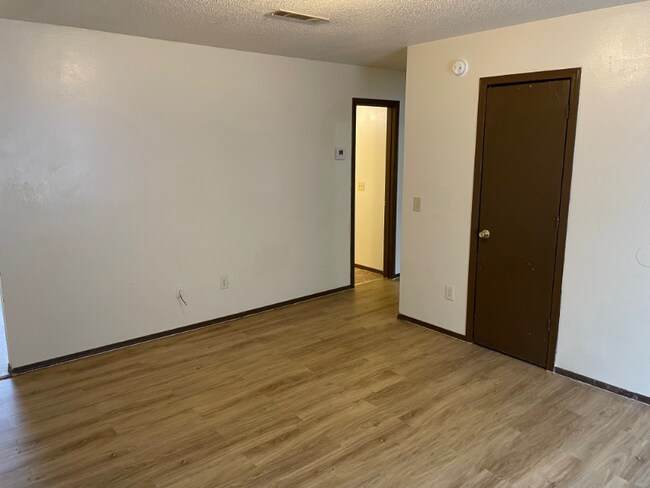 Photo - 1001 Grant Ave Apartment