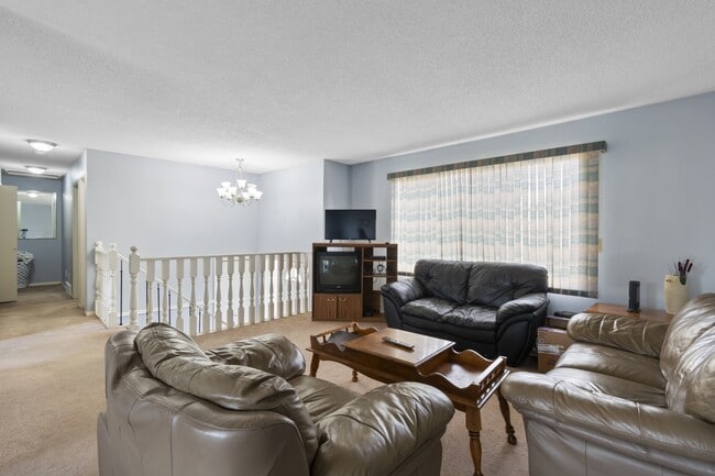 Photo du bâtiment - 9451-65ave 65 Ave