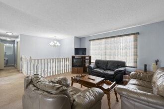 Building Photo - 9451-65ave 65 Ave