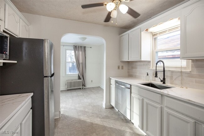 Building Photo - 4082 W 204th St