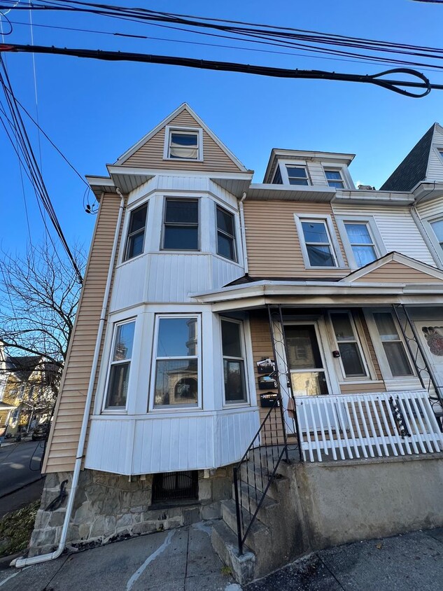 Primary Photo - 200 S 12th St