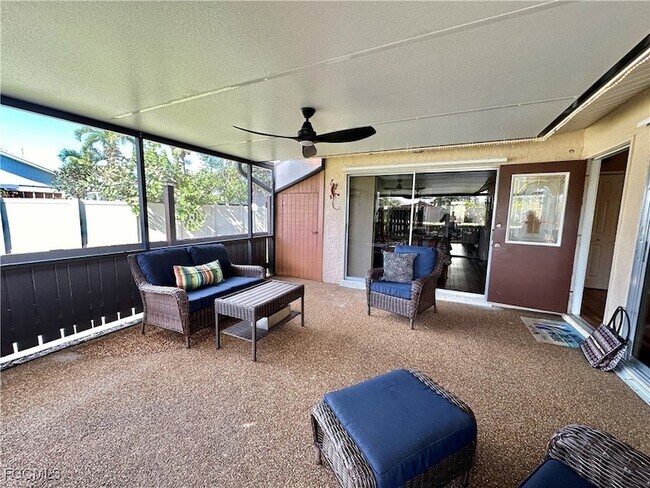 Foto del edificio - 15427 Crystal Lake Dr