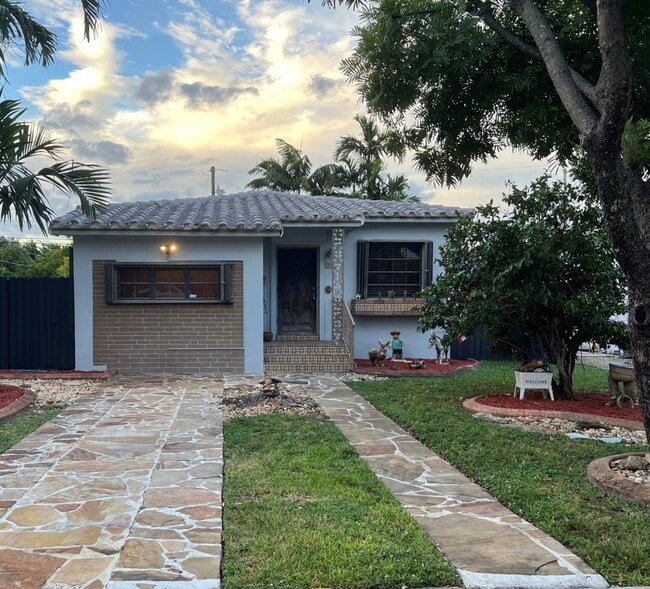 Building Photo - 189 Glendale Dr