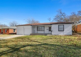 Building Photo - 863 Ala Dr