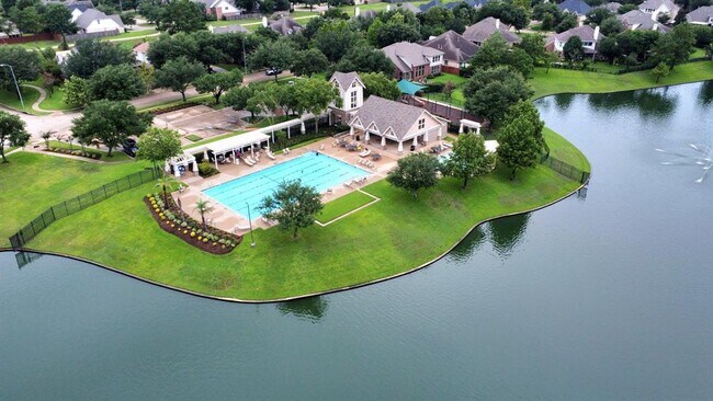 Foto del edificio - 6526 Pinewood Trace Ln