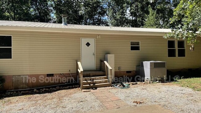 Building Photo - 180 Co Rd 408