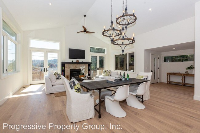 Building Photo - 5 br, 4 bath House - 16 Lomita Drive
