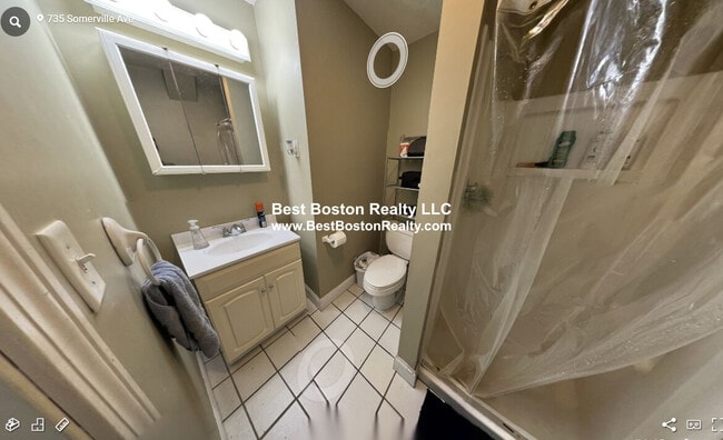 Building Photo - 735 Somerville Ave