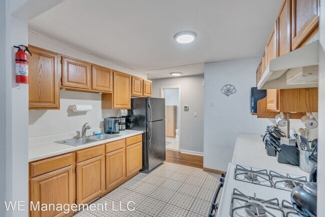 Building Photo - 4 br, 1 bath House - 62 Ronald Rd